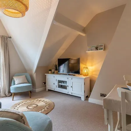 Stowaways Loft *