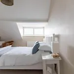 Stowaways Loft *