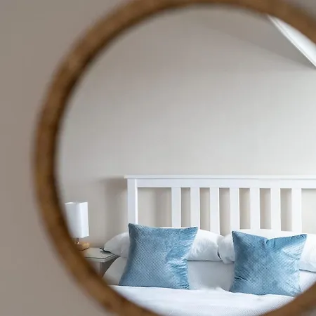 Stowaways Loft * 惠特比